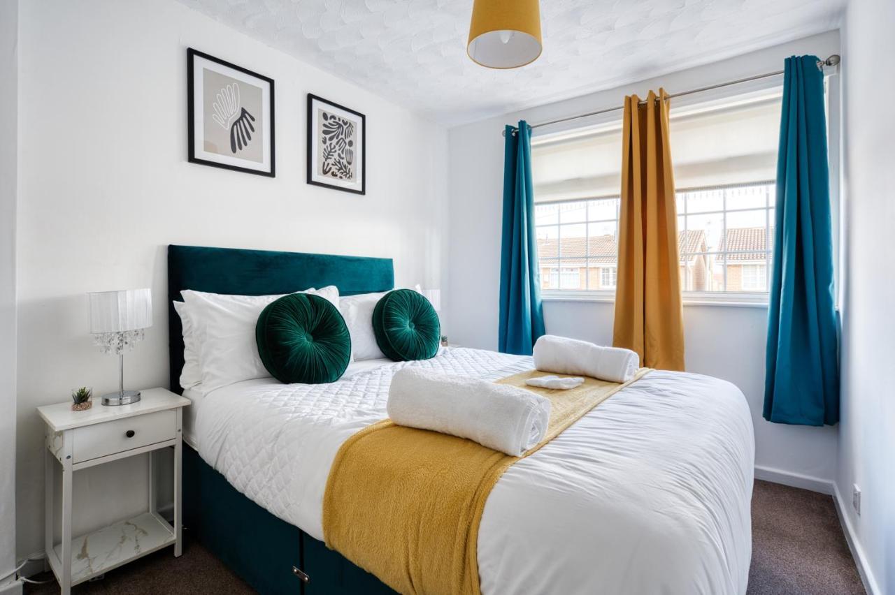 Liverpool Home With Free Parking West Derby Exterior photo